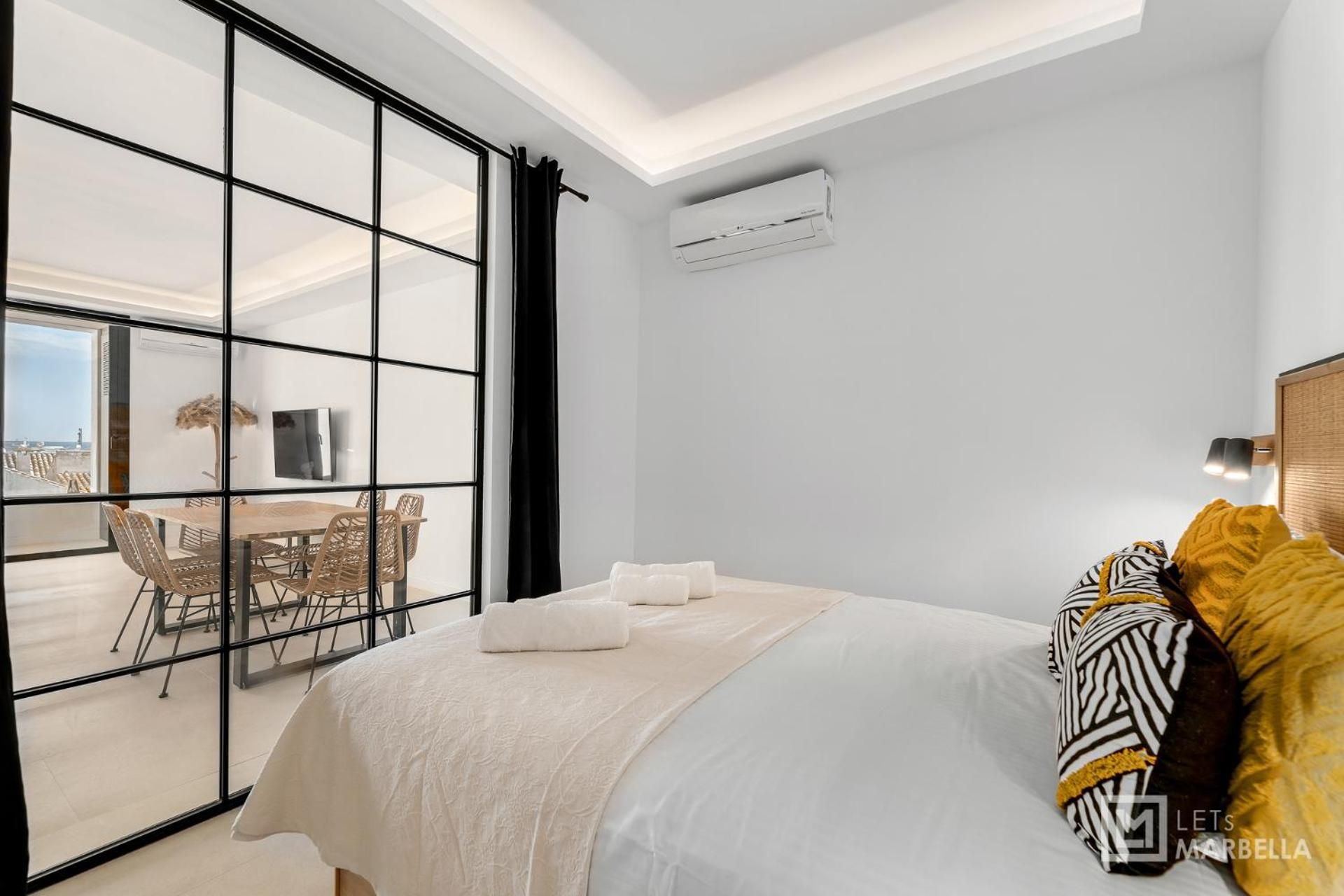 Modern 2b In The Heart Of Puerto Banus *